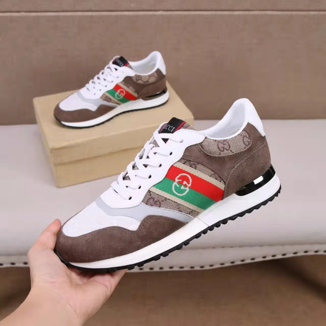 p420 [Gucci Sports Men's Shoes] Gucci fashionable casual men's shoes 🇨🇳Original 1:1 mold, new model debuts first 💯Not high-profile but avant-garde, simple, low-key and fashionable, super versatile style 🌿Original cowhide production ➕Sheepskin lining🎋The version is comfortable on the feet, first-class workmanship🍍38-44 Large quantities in stock